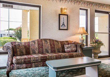 Rodeway Inn Montgomery Interior photo