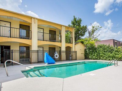 Rodeway Inn Montgomery Exterior photo